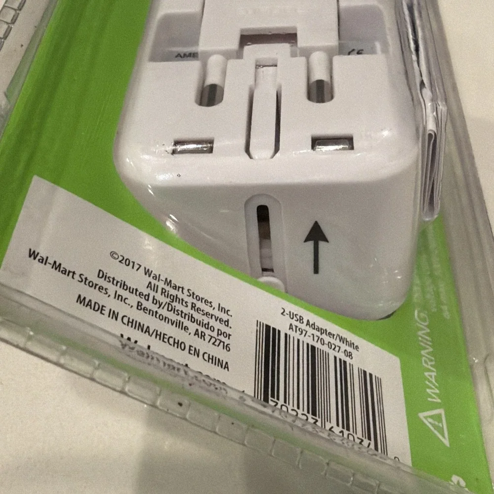 AMERICAN TOURISTER Electronics 2 USB Travel Adapter AT97-170-027-08 White NEW